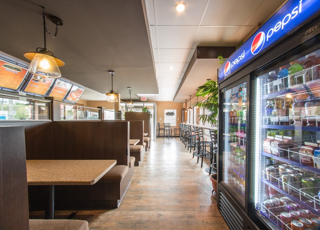 Garrison Grill | 385 Garrison Rd, Fort Erie, ON L2A 1N1, Canada | Phone: (905) 871-2586