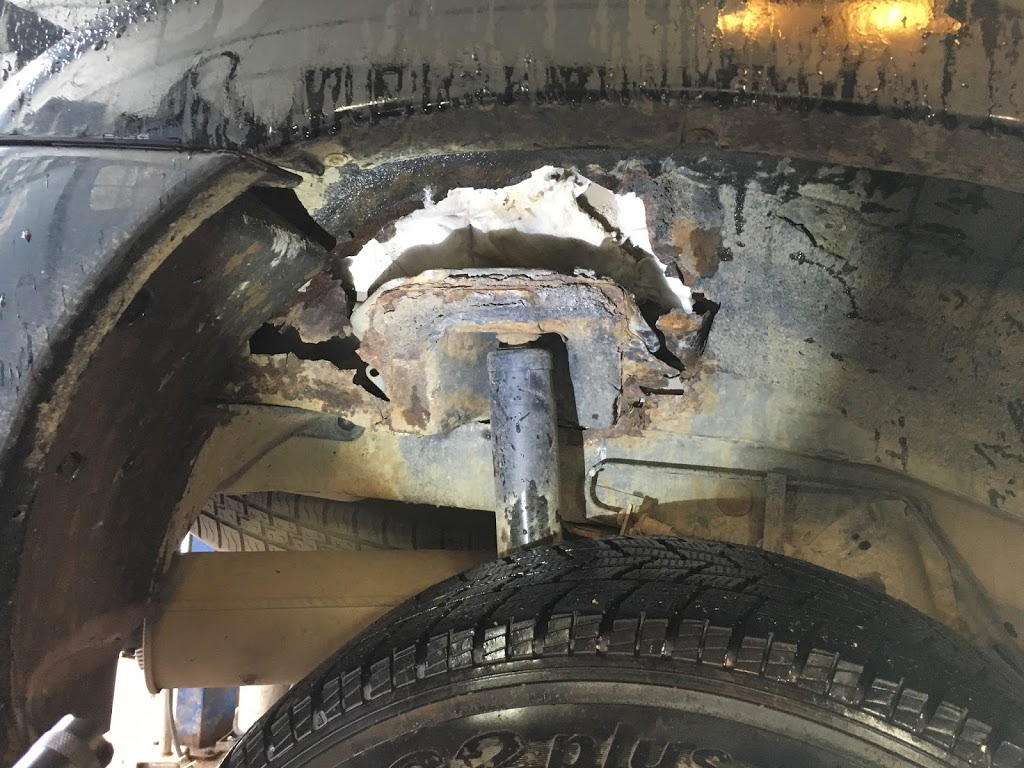 Easy Motors | 12560 Fort Rd NW, Edmonton, AB T5B 4H8, Canada | Phone: (780) 474-1909