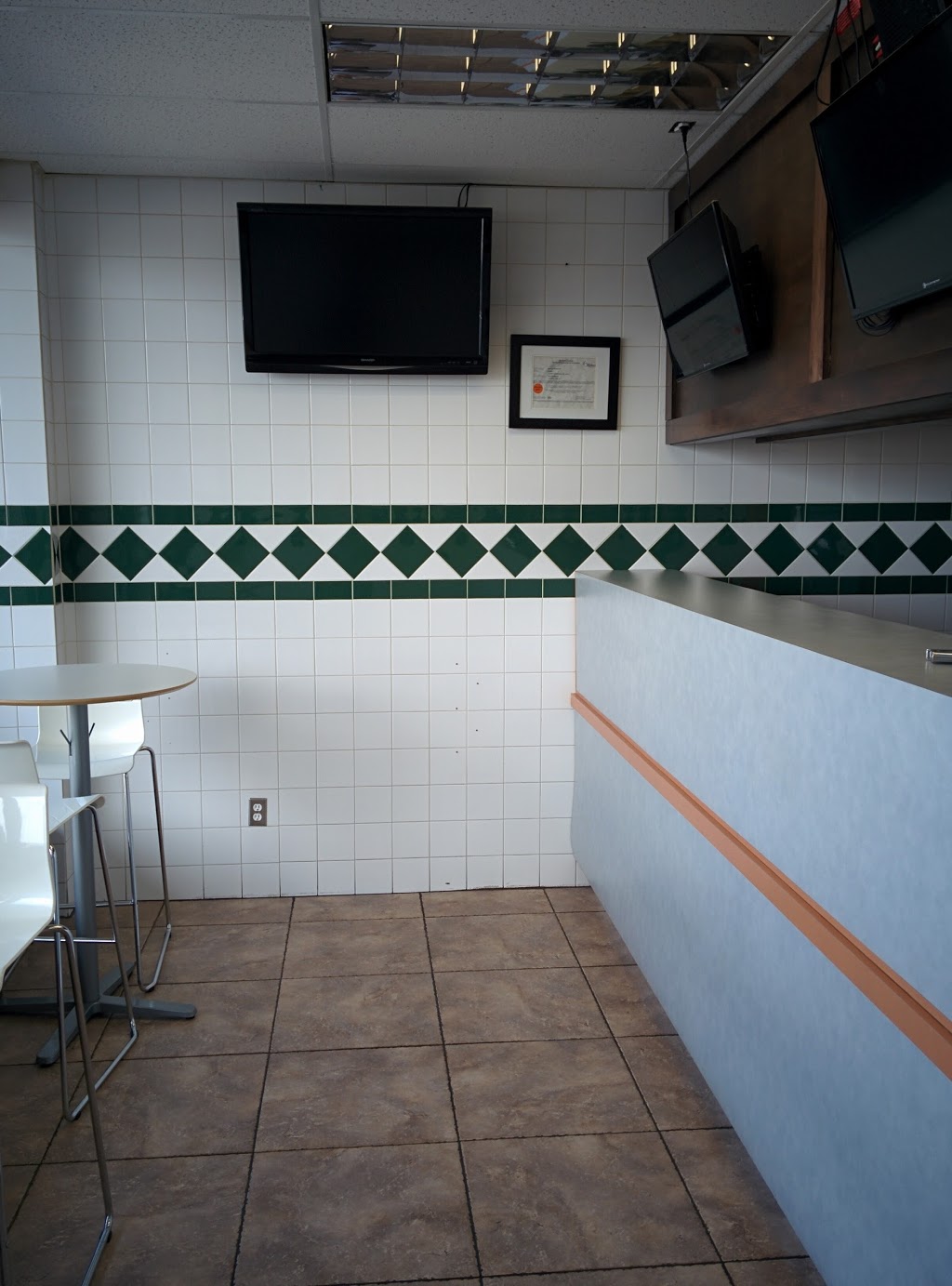 Beneci Pizzeria | 4 Lorry Greenberg Dr #8, Ottawa, ON K1G 5H6, Canada | Phone: (613) 739-7777