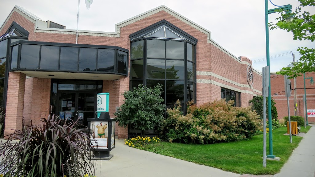 Caisse Desjardins du Val-Saint-François | 77 Rue Saint-Georges, Windsor, QC J1S 2K5, Canada | Phone: (819) 845-2707