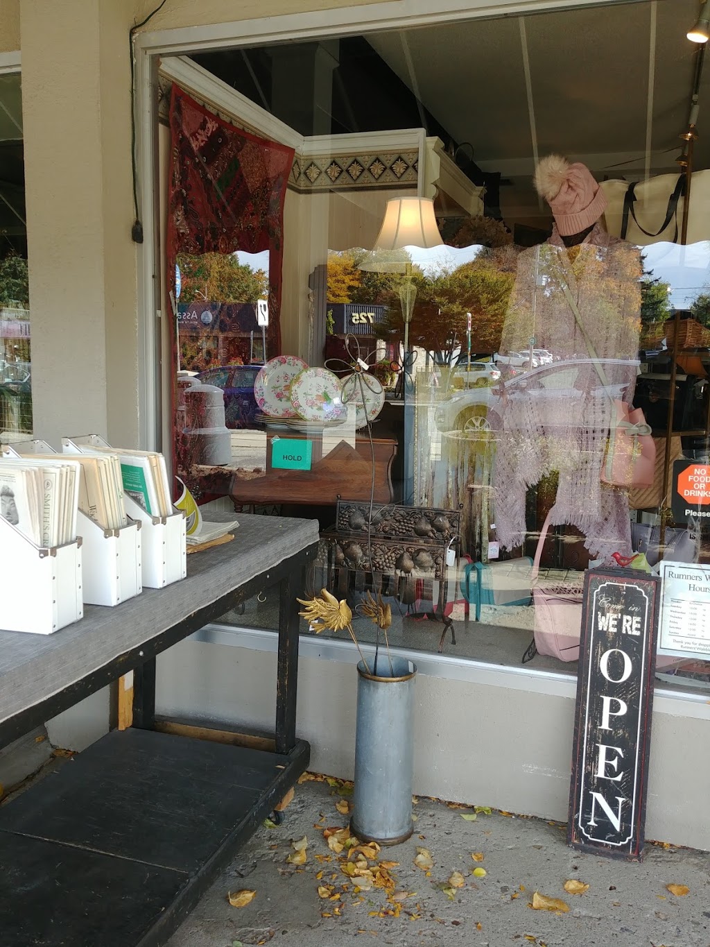 Antiques At Rumners Wobble | 720 Belmont Ave W, Kitchener, ON N2M 1P2, Canada | Phone: (519) 744-2932