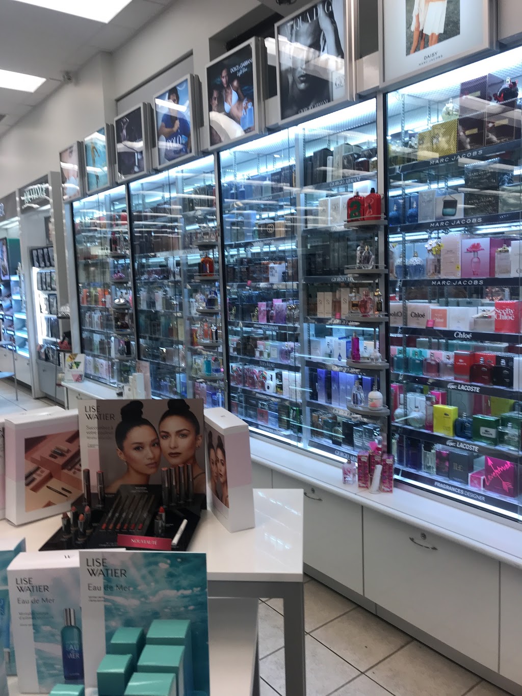PJC Jean Coutu | 2090 Boulevard Sainte-Anne, Québec, QC G1J 1X7, Canada | Phone: (418) 661-2471