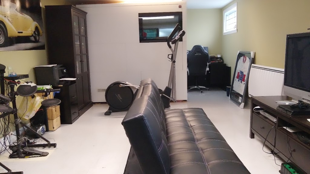 CN VoiceOvers - Bilingual Voiceover Talent / Narrator | 1780 Rue Taschereau, Laval, QC H7G 2P3, Canada | Phone: (438) 395-3421