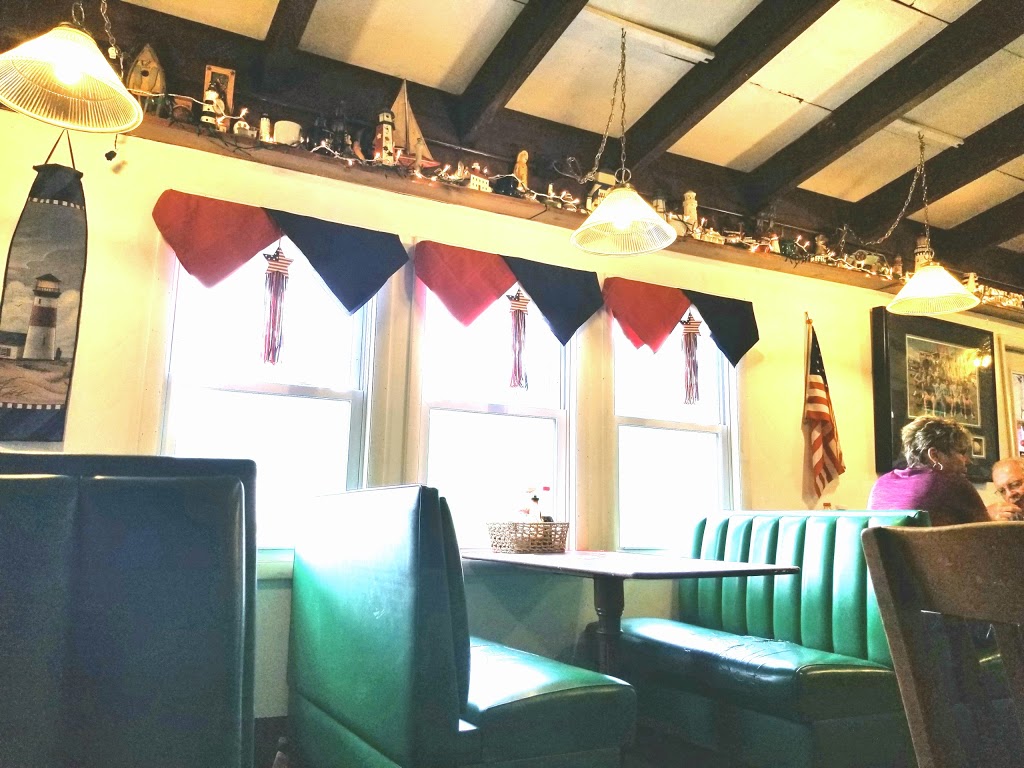 McMahons Family Restaurant | 1849 Grand Island Blvd, Grand Island, NY 14072, USA | Phone: (716) 773-9707