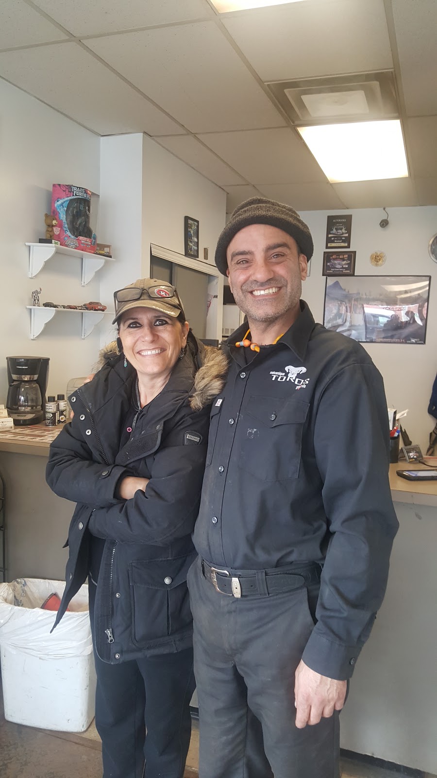 Garage Toros | 489 Chemin du Bord-de-lEau, Laval, QC H7X 1T2, Canada | Phone: (450) 689-0796