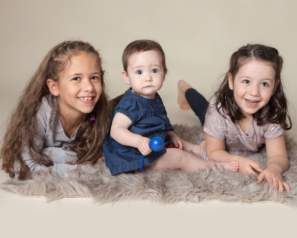 Aglow Photography | 7523 Chem. Eastluc, Côte Saint-Luc, QC H4W 1M7, Canada | Phone: (514) 573-3603