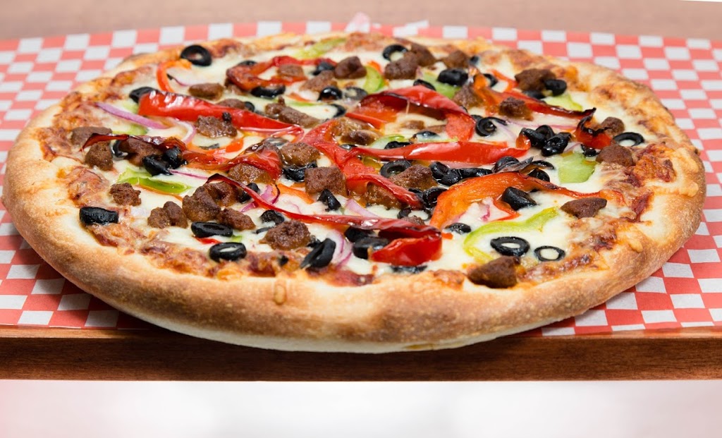 Willys Pizza | 7 Kakulu Rd, Kanata, ON K2L 2K1, Canada | Phone: (613) 271-1717