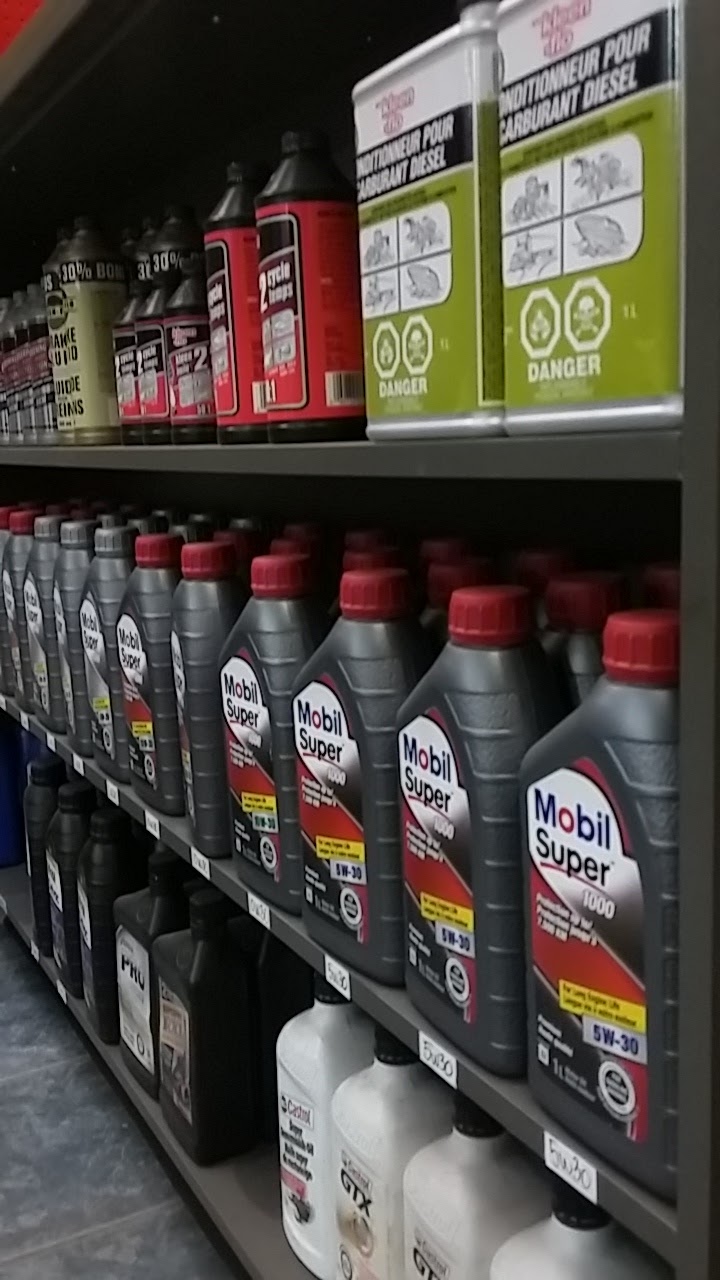 Esso | 92 Rue Saint-Jacques S, Coaticook, QC J1A 2N8, Canada | Phone: (819) 849-6374