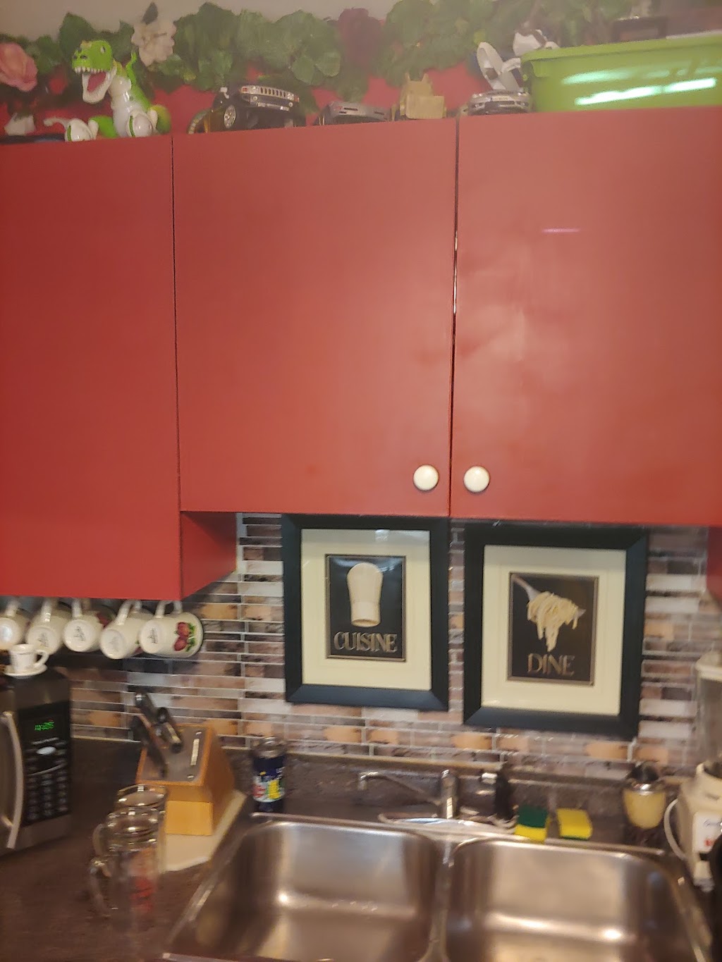 THOMAS RUSSELL HANDYMAN FOR HIRE ( NEW ) | B-7533 144th Street, parking in rear alley off 75a Avenue, Surrey, BC V3W 5S7, Canada | Phone: (236) 688-8872