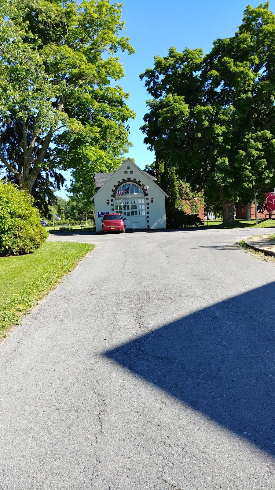Marina Inn & Suites | 85 Worth St, Sackets Harbor, NY 13685, USA | Phone: (315) 646-3374