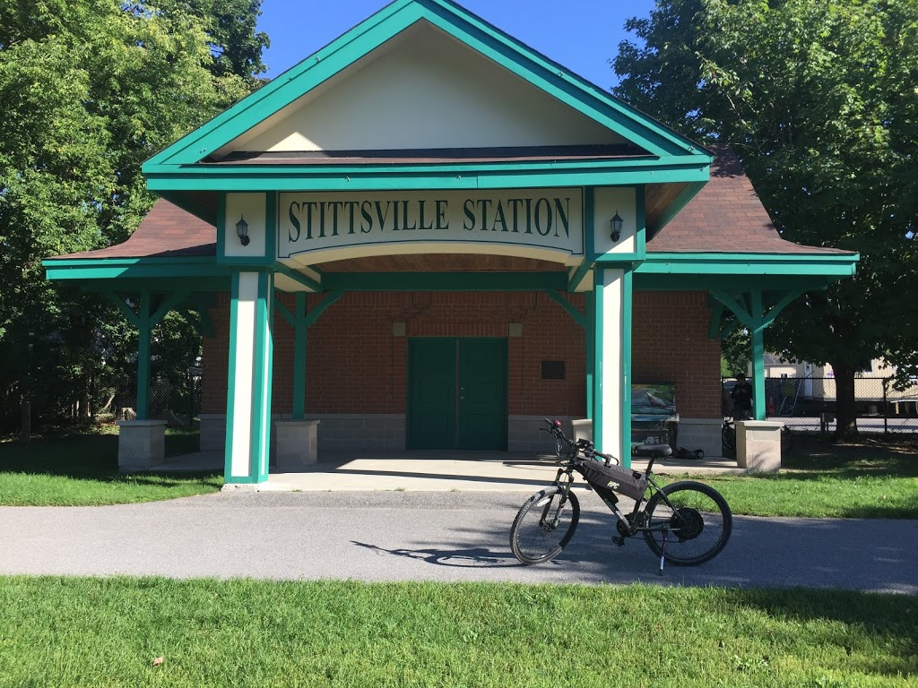 Village Square Park | 6000 Abbott St E, Stittsville, ON K2S 1E2, Canada | Phone: (613) 580-2595