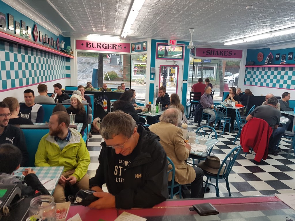Jacs Burgers and Shakes | 668 King St, Bridgewater, NS B4V 1B4, Canada | Phone: (902) 523-5036
