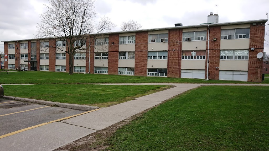 Lawrence Heights Community Centre | 5 Replin Rd, North York, ON M6A 2N3, Canada | Phone: (416) 395-6118