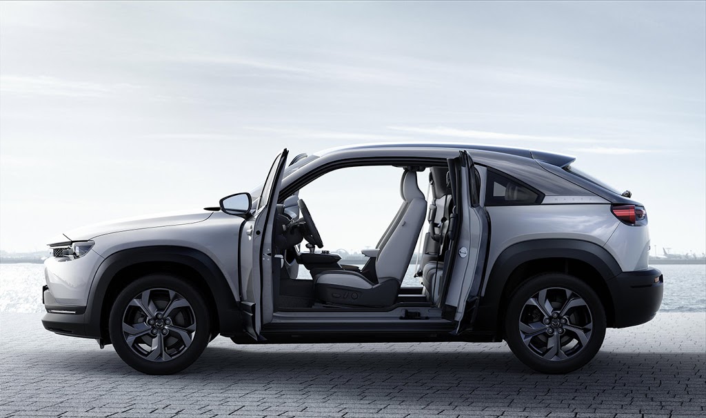Bank Street Mazda | 2575 Bank St, Gloucester, ON K1T 1M8, Canada | Phone: (613) 739-3088