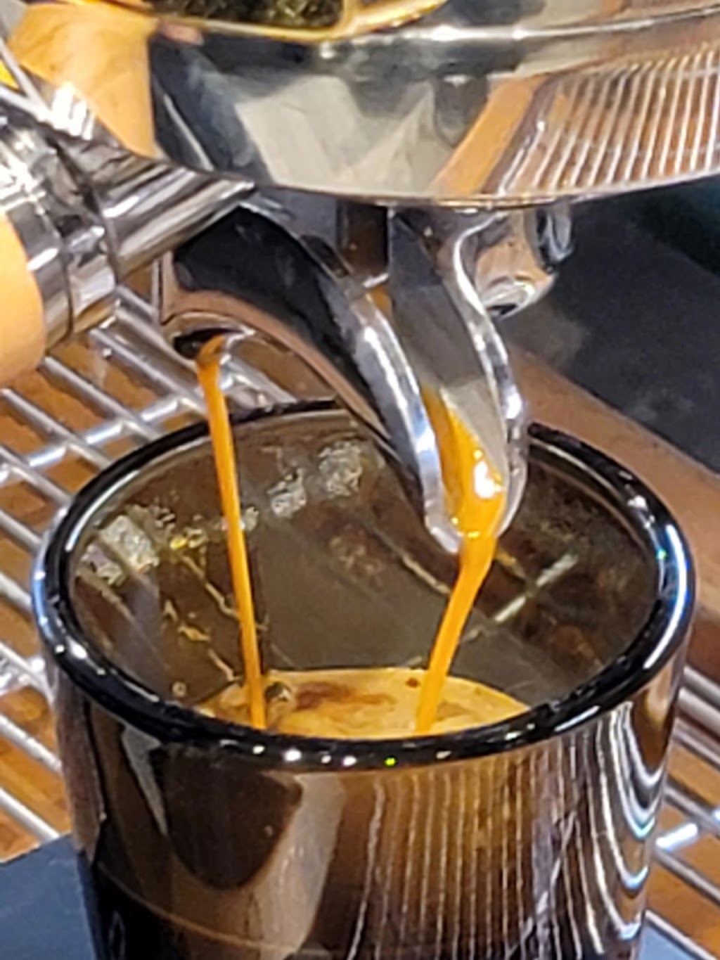 Café Navire | 1273 Av. Van Horne, Montréal, QC H2V 1K5, Canada | Phone: (514) 495-9734