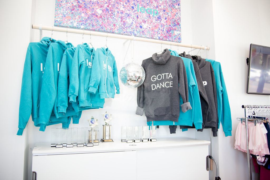 Leap Studios | 288 St Moritz Dr SW #4108, Calgary, AB T3H 0Z1, Canada | Phone: (403) 862-1237