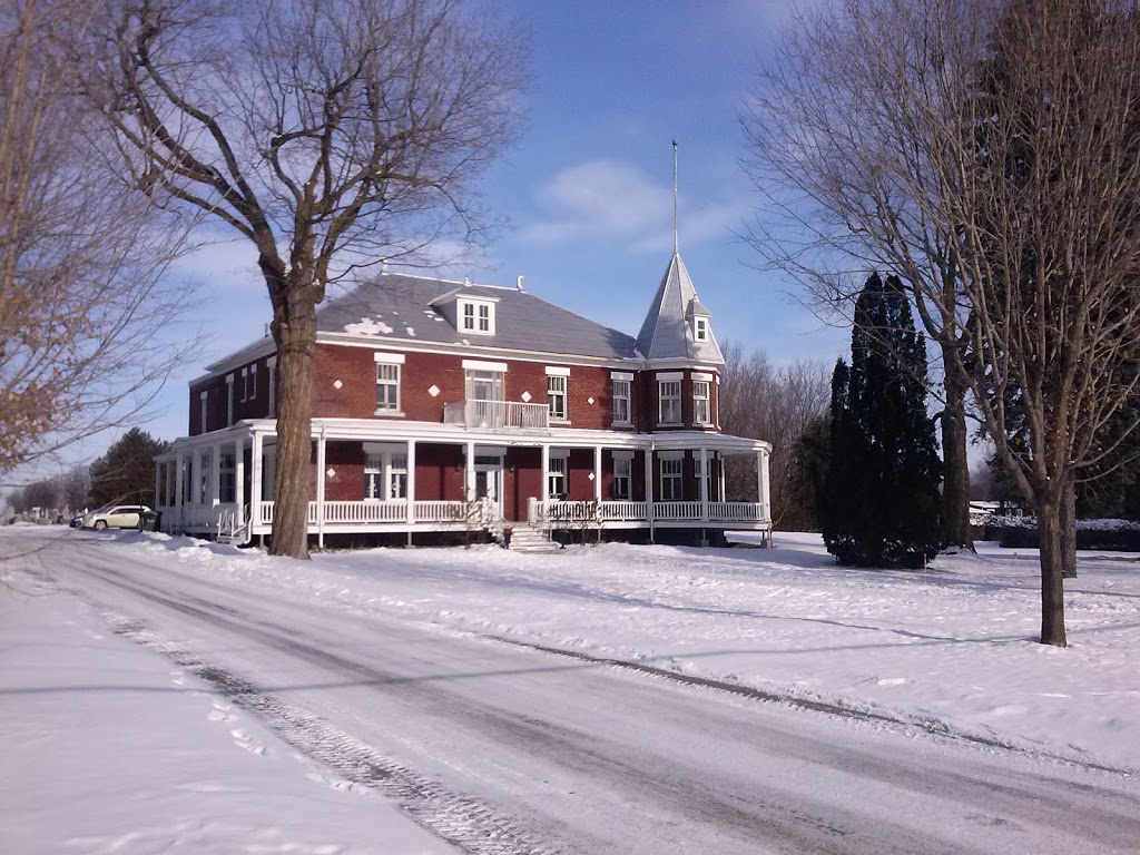 Fabrique DUpton | 363 Rue Monseigneur-Desmarais, Upton, QC J0H 2E0, Canada | Phone: (450) 549-4533