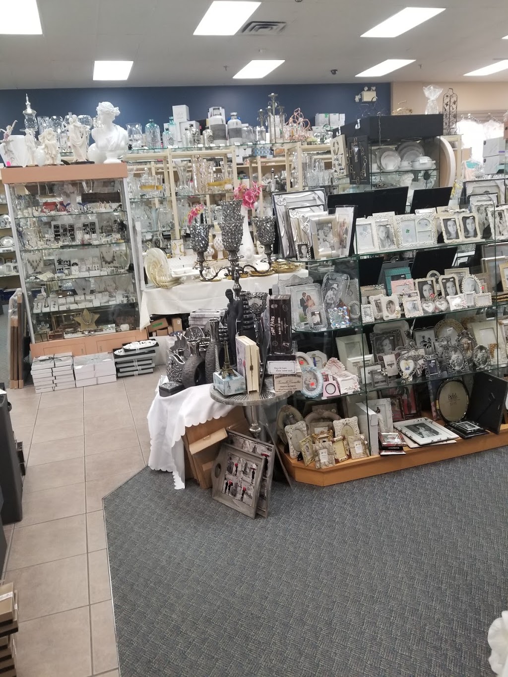 Salvos Gifts | 1508 Upper James St, Hamilton, ON L9B 1K3, Canada | Phone: (905) 575-6952