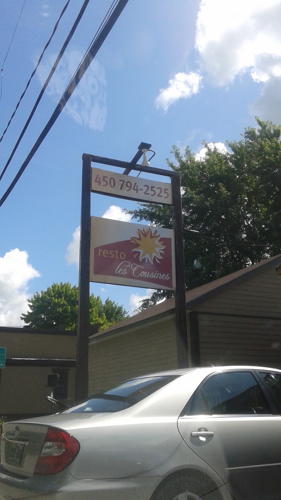 Restaurant Les Cousines Enr | 512 Rue Sainte Élisabeth, Saint-Hugues, QC J0H 1N0, Canada | Phone: (450) 794-2525