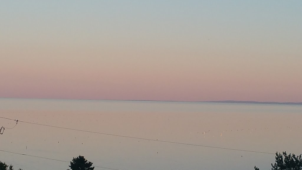 Sleepy Pines Oceanfront Cottage | 19 Kelly Dr, Rocky Point, PE C0A 1H2, Canada | Phone: (902) 675-4547