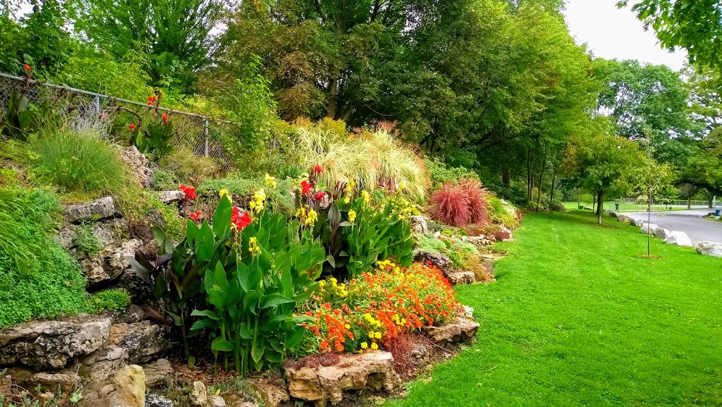 Dundas Driving Park | 71 Cross St, Dundas, ON L9H 2R5, Canada | Phone: (905) 546-2424