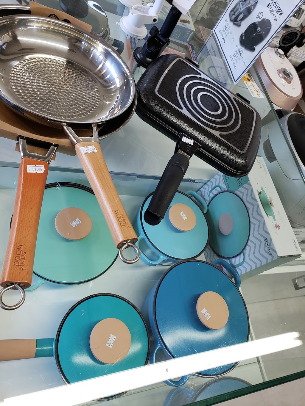 East West Electronics | 4501 North Rd, Burnaby, BC V3N 4R7, Canada | Phone: (604) 876-3233