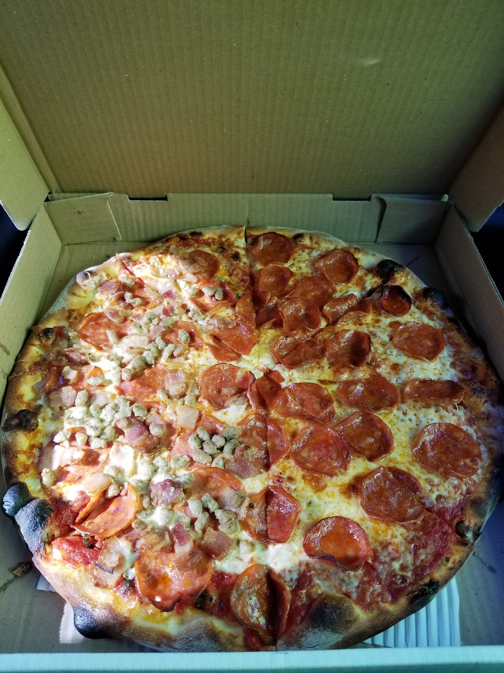 Parma Pizza | 716 Scarlett Rd, Etobicoke, ON M9P 2T5, Canada | Phone: (416) 241-9888