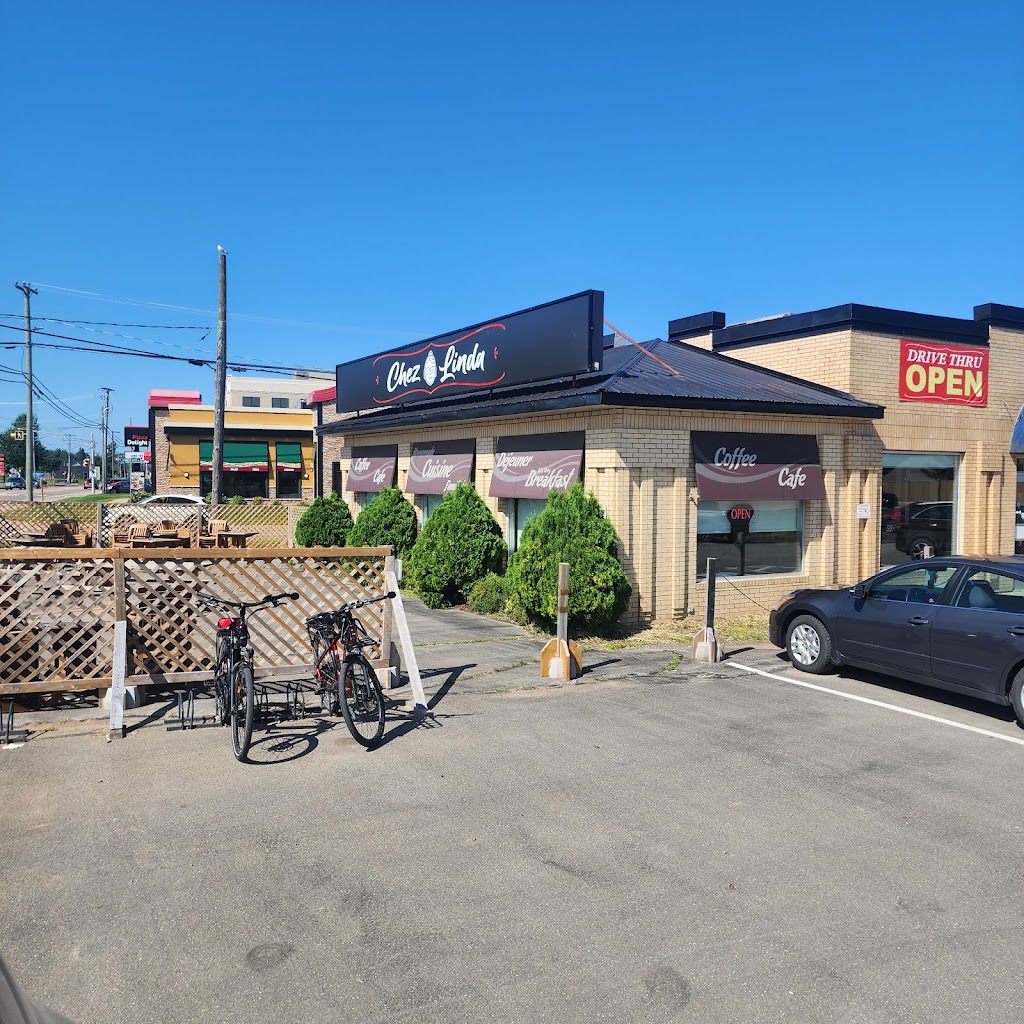 Chez Linda | 534 Main St, Shediac, NB E4P 2H1, Canada | Phone: (506) 532-2302