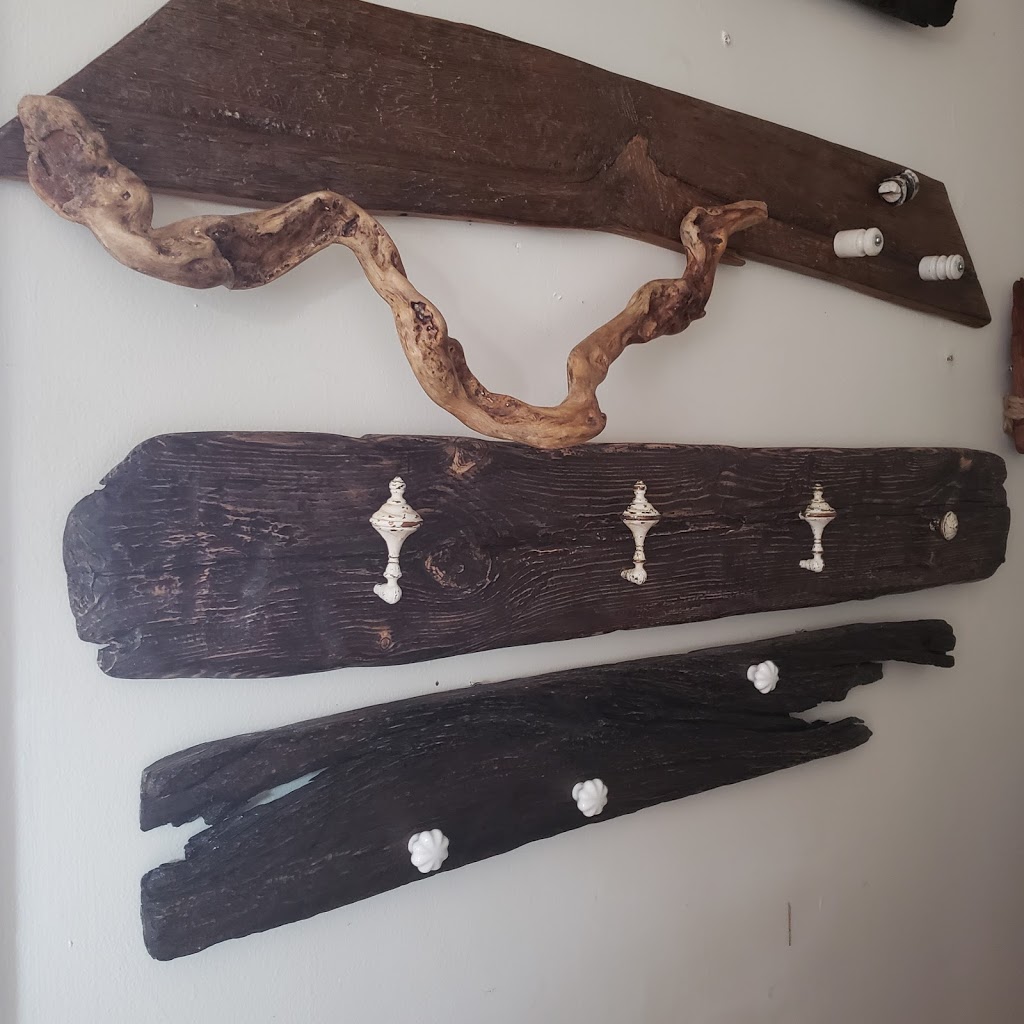 Driftwoodreclaimed | York, Toronto, ON M6N 3S4, Canada | Phone: (647) 562-2477