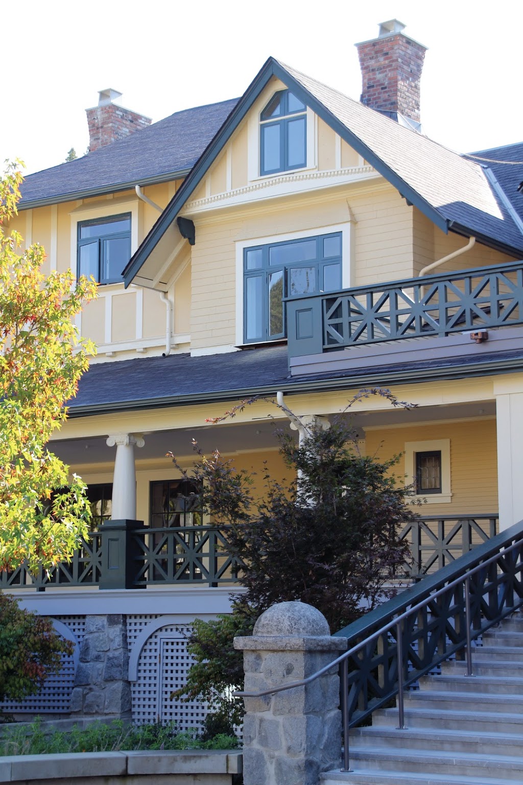 Crofton House School | 3200 W 41st Ave, Vancouver, BC V6N 3E1, Canada | Phone: (604) 263-3255