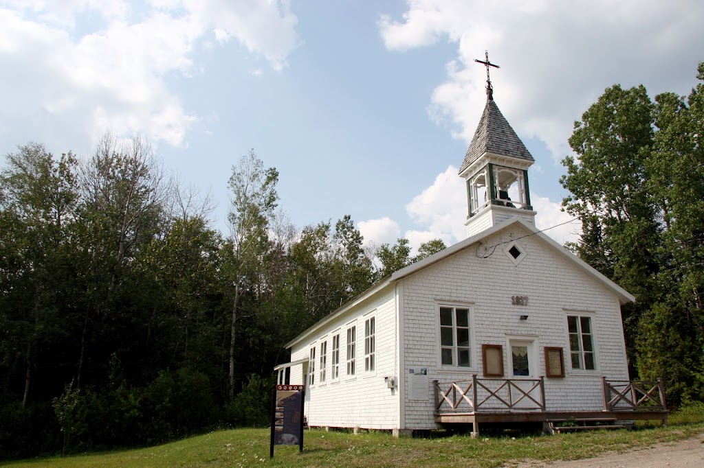 Chapelle du Lac-de-lEst | Rue des Trembles, Mont-Carmel, QC G0L 1W0, Canada | Phone: (418) 498-2050