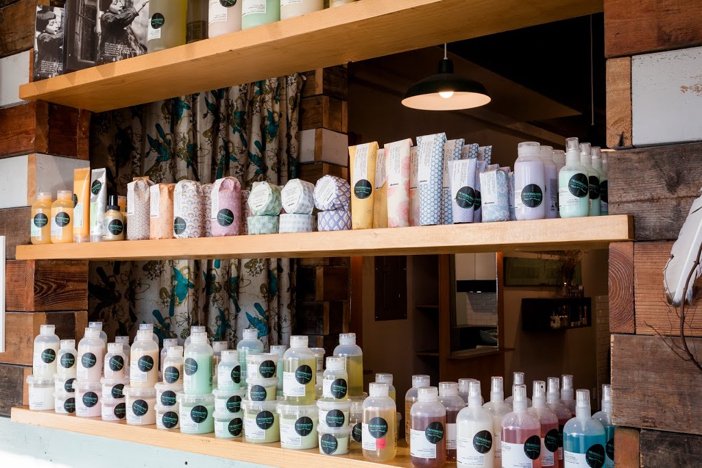 Heartbreaker Salon | 629 Kingsway, Vancouver, BC V5T 3K5, Canada | Phone: (604) 875-0079