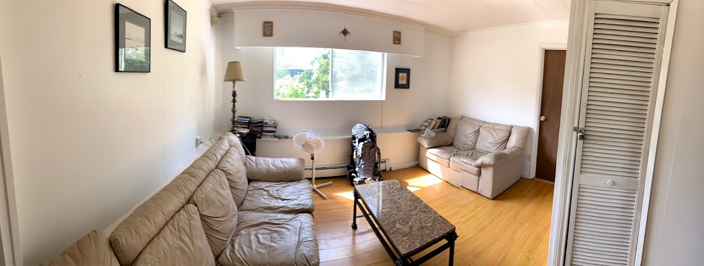 Vancouver Backpacker House | 7020 Gray Ave, Burnaby, BC V5J 1B9, Canada | Phone: (604) 710-6739
