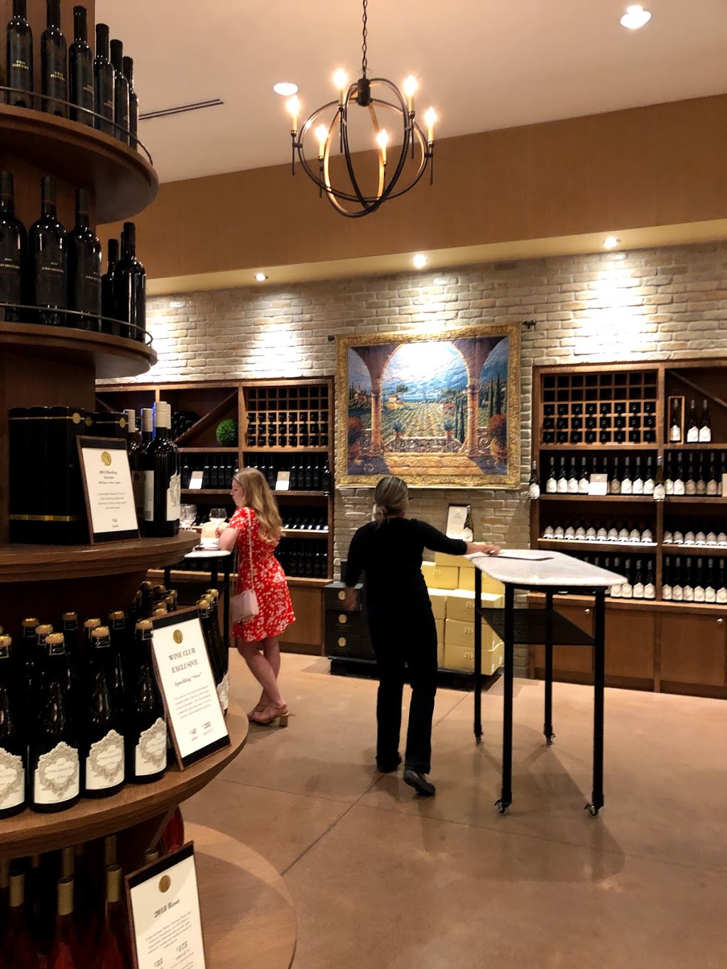 Two Sisters Vineyards | 240 John St E, Niagara-on-the-Lake, ON L0S 1J0, Canada | Phone: (905) 468-0592