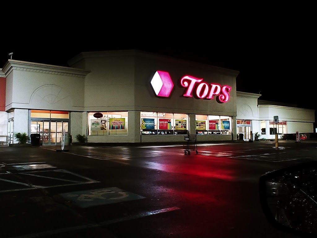 TOPS Friendly Markets | 906 C St, Lewiston, NY 14092, USA | Phone: (716) 215-1350