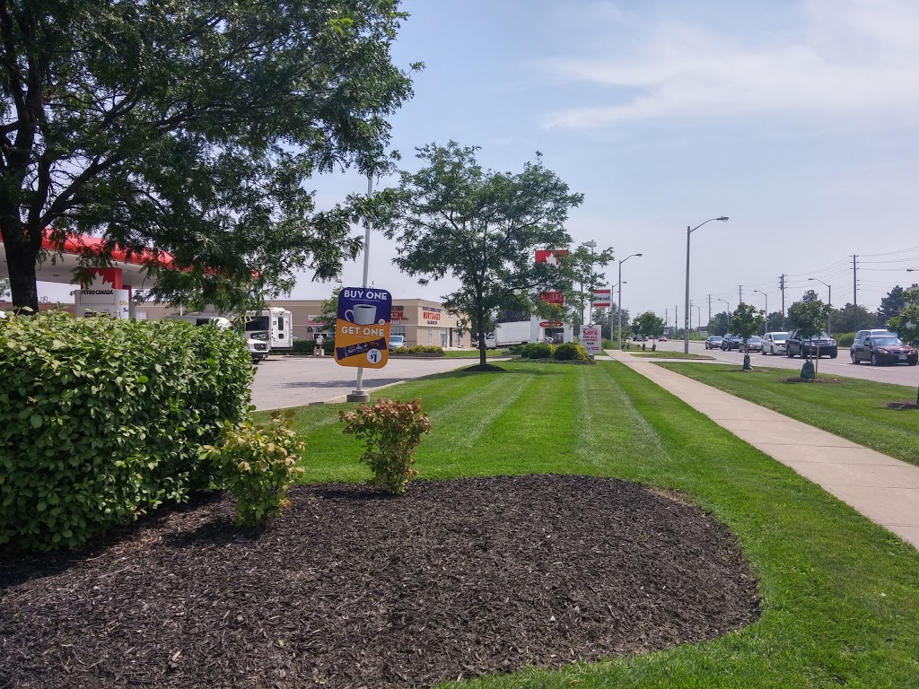 Petro-Canada | 1755 Albion Rd, Etobicoke, ON M9V 1C3, Canada | Phone: (416) 744-1481