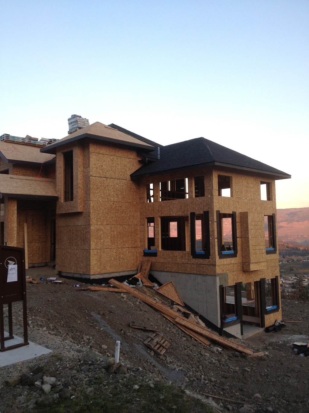 Firstline Roofing Ltd. | 250 Bach Rd, Kelowna, BC V1X 2K6, Canada | Phone: (250) 878-0577