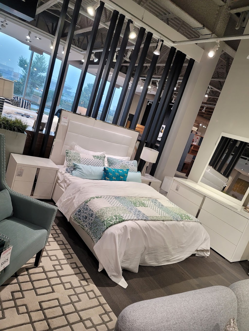 Meubles JC Perreault | 1900 Rue Maurice-Gauvin, Laval, QC H7S 1Z5, Canada | Phone: (450) 681-7211