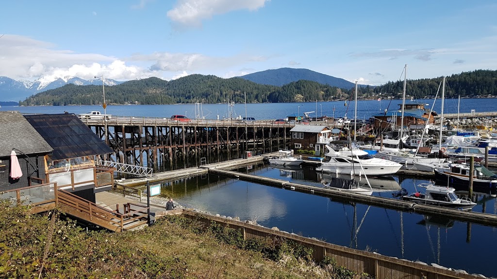 Mollys Seaside Market | 272 Mollys Ln, Gibsons, BC V0N 1V8, Canada | Phone: (604) 886-4117