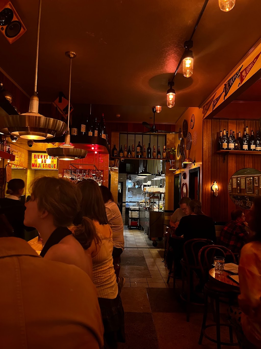 Crèmerie Bo-Bec | 1300 Avenue Laurier E, Montréal, QC H2J 1H3, Canada | Phone: (514) 419-2244