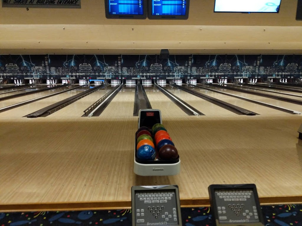 Cataract Bowl | 7906 Lundys Ln, Niagara Falls, ON L2H 1H1, Canada | Phone: (905) 354-9733