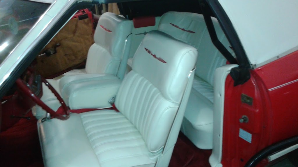 Maple Lane Tarps & Upholstery | 12513 Longwoods Rd, Thamesville, ON N0P 2K0, Canada | Phone: (519) 692-5233