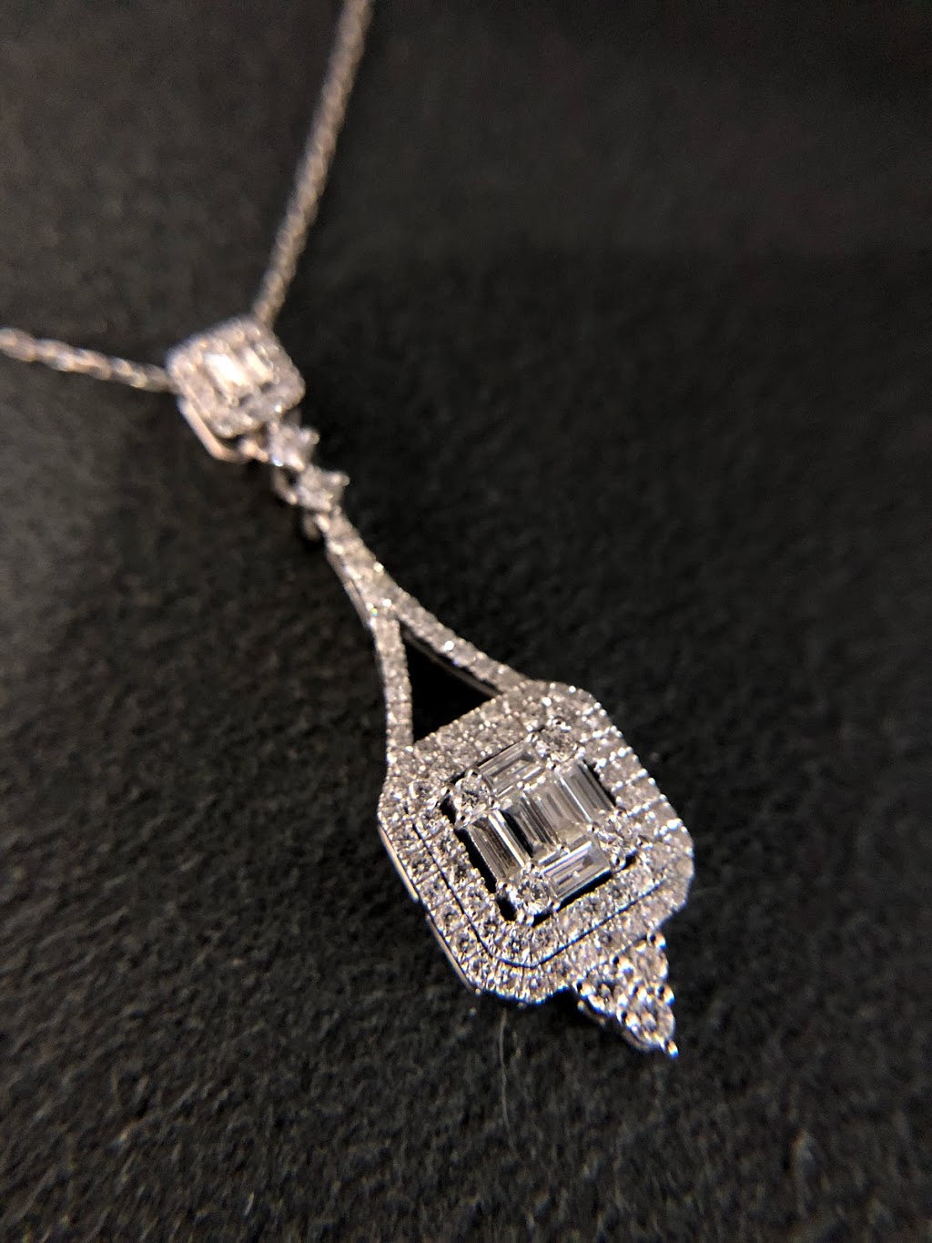 M&G Jewellery Inc. | 1921 Eglinton Ave E, Scarborough, ON M1L 2L6, Canada | Phone: (647) 558-8135