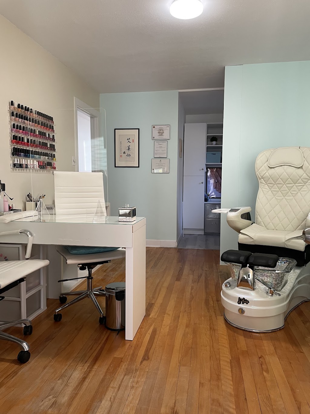 Pédicure & Beauté du Pied Helene Vallières | 14 Rue Crabtree, Windsor, QC J1S 1T6, Canada | Phone: (819) 578-5540