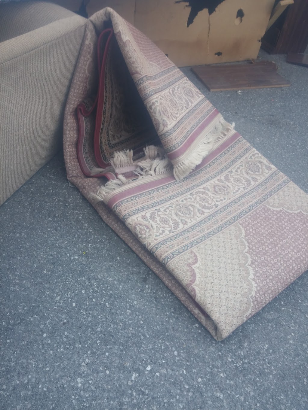 Yousof Rug Co Inc | 3160 3160 Eglinton Av E, Scarborough, ON M1J 2H4, Canada | Phone: (416) 261-2707