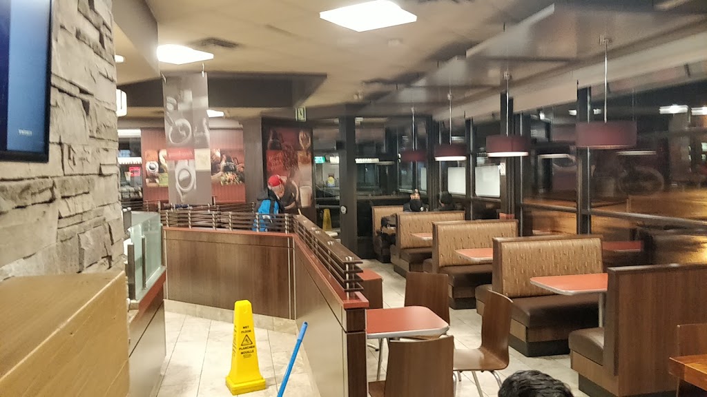 Tim Hortons | 202 County Ct Blvd, Brampton, ON L6W 4K7, Canada | Phone: (905) 450-9433