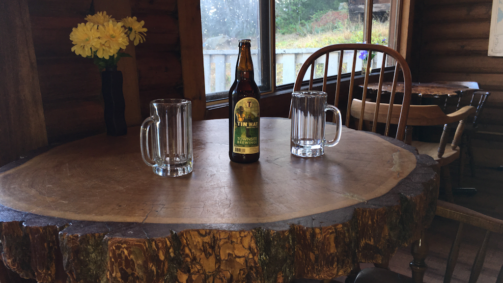The Cove Restaurant and Lodge | 16540 Sunshine Coast Hwy, Madeira Park, BC V0N 2H4, Canada | Phone: (604) 883-1430