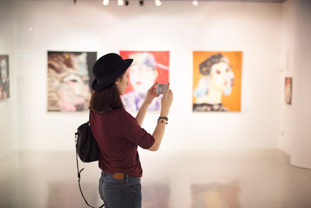 Sunshine Coast Art Tours | 4466 Stalashen Dr, Sechelt, BC V0N 3A1, Canada | Phone: (778) 650-2781