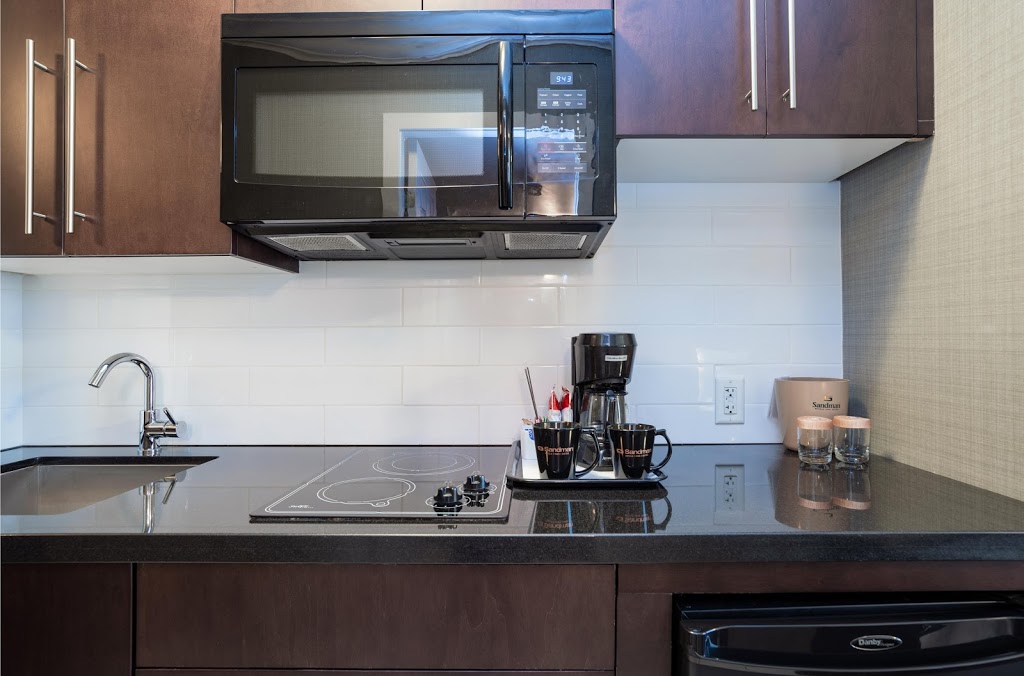Sandman Hotel Vancouver Airport | 3233 St Edwards Dr, Richmond, BC V6X 1N4, Canada | Phone: (604) 303-8888