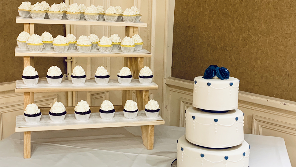 Cake Lovers Unite | 769 King St E, Cambridge, ON N3H 3N8, Canada | Phone: (519) 653-3663